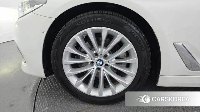 BMW 5 Series (G30) id 3873952 из Кореи 15