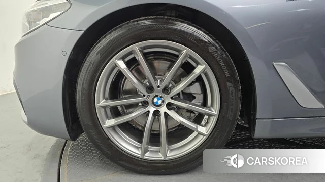 BMW 5 Series (G30) id 4470896 из Кореи 25