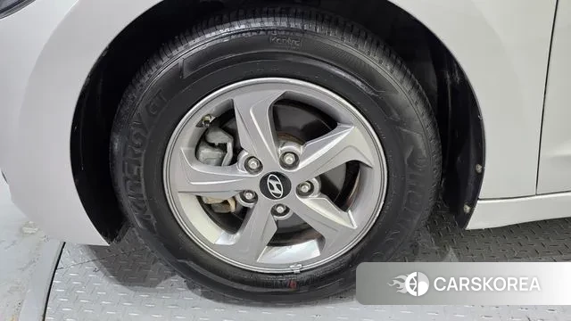 Hyundai Avante AD id 3568752 из Кореи 15