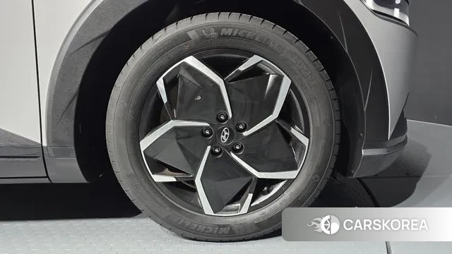 Hyundai Ionic 5 id 3037565 из Кореи 15