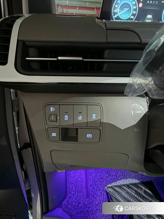 Hyundai Staria 2025 Белый из Кореи, фото 5
