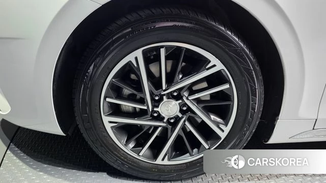 Hyundai The New Grandeur IG id 4632053 из Кореи 32