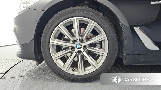 BMW 5 Series (G30) id 4732806 из Кореи 15