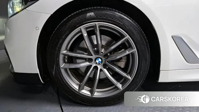 BMW 5 Series (G30) id 3602334 из Кореи 15