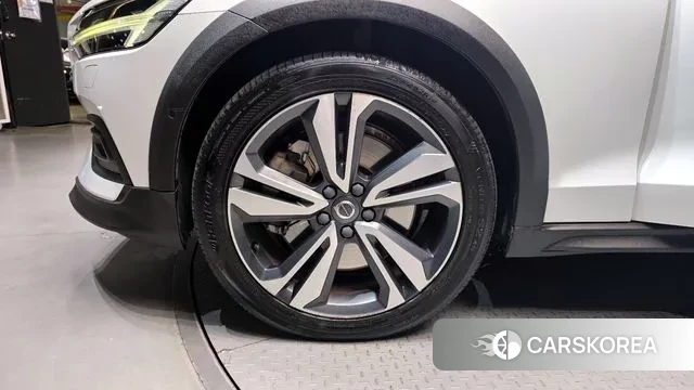 Volvo V60 Cross-Country 2nd Generation id 3112398 из Кореи 15