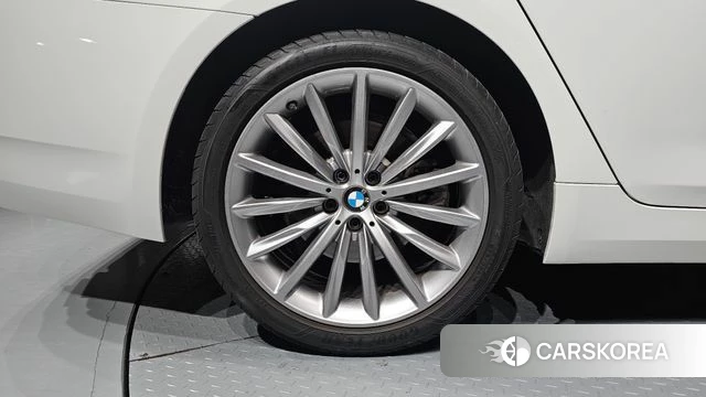 BMW 5 Series (G30) id 4640881 из Кореи 15