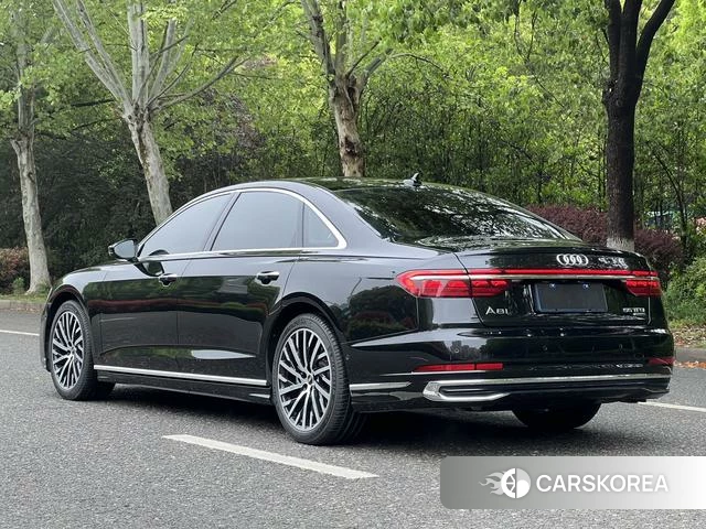 Audi A8 id 4259696 из Китая 16