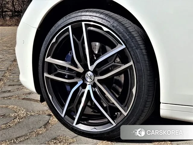 Maserati Ghibli id 3671187 из Кореи 15