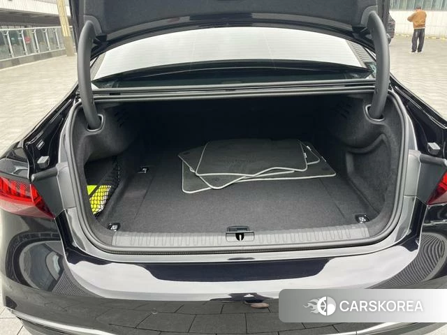 Audi A7L id 4341699 из Китая 10