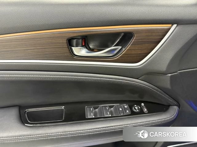 Honda Crown Road id 4221557 из Китая 16