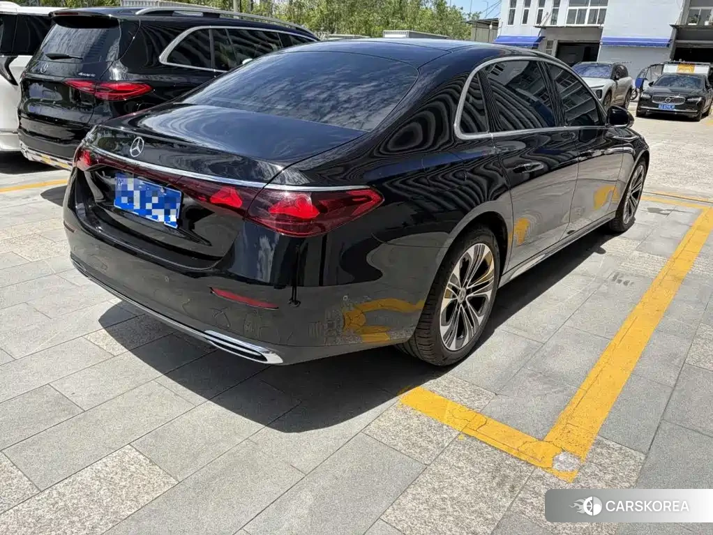 Mercedes-Benz E-Class 2025 Черный из Китая, фото 5