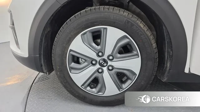 Kia The New Niro id 3008282 из Кореи 15