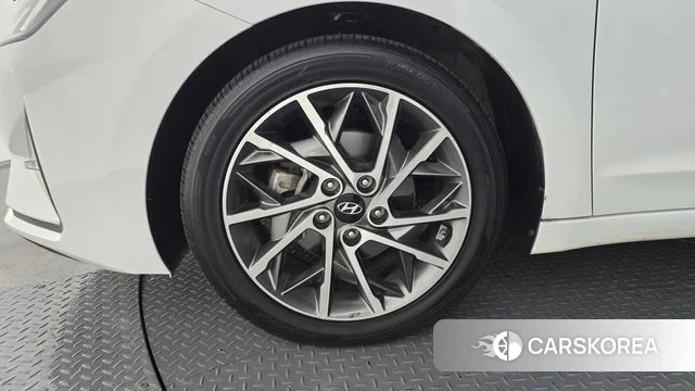 Hyundai The New Avante AD id 4465380 из Кореи 26