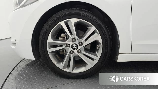 Hyundai Avante AD id 4417269 из Кореи 26