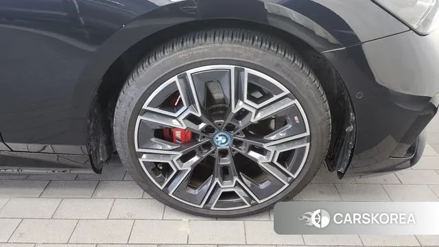 BMW i5 (G60) id 3353799 из Кореи 15