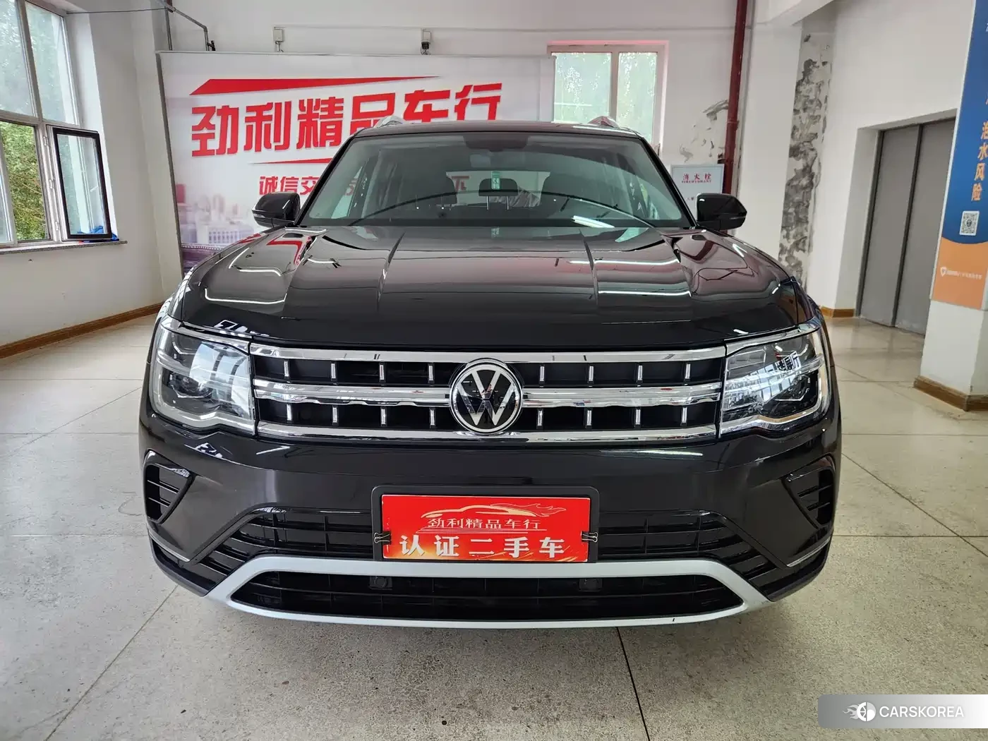 Volkswagen Touareg 2022 Черный из Китая, фото 5