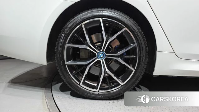 BMW 5 Series (G30) id 4687234 из Кореи 28