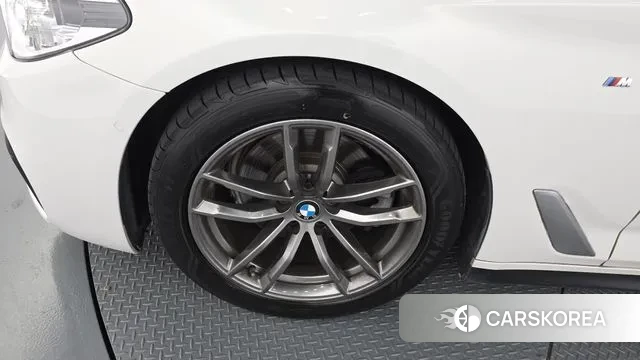 BMW 5 Series (G30) id 3024175 из Кореи 15