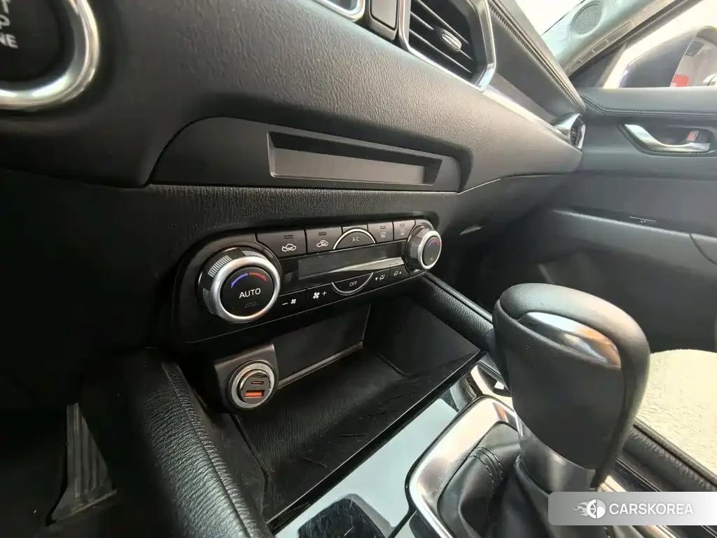 Mazda CX-5 2024 Черный из Китая, фото 5