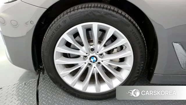 BMW 5 Series (G30) id 3582574 из Кореи 15