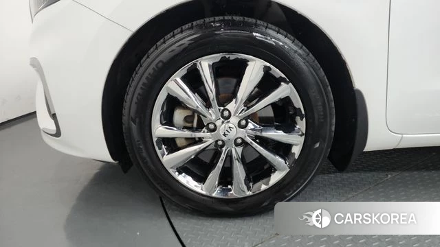 Kia The New Carnival id 4197201 из Кореи 33