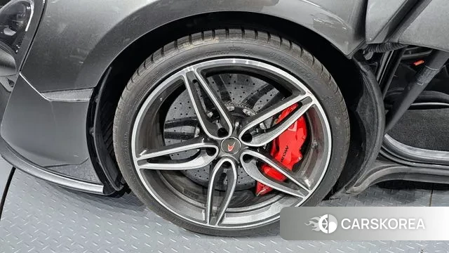 McLaren 570S id 3297412 из Кореи 15