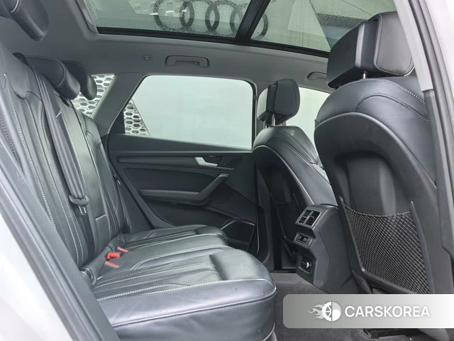 Audi Q5L id 4253385 из Китая 10