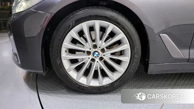 BMW 5 Series (G30) id 3567225 из Кореи 15