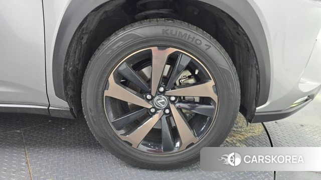Lexus NX300h id 4424691 из Кореи 30