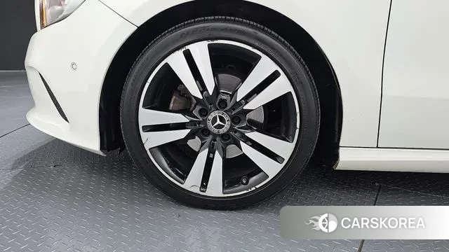 Mercedes-Benz A-Class W176 id 3578845 из Кореи 15