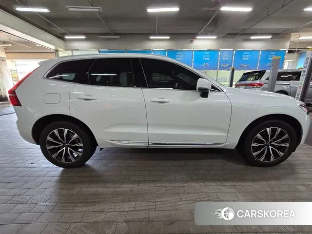 Volvo XC60 second Generation 2023 Белый из Кореи, фото 5