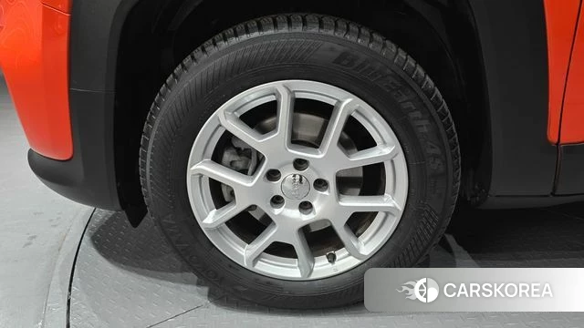 Jeep Renegade id 3885979 из Кореи 15