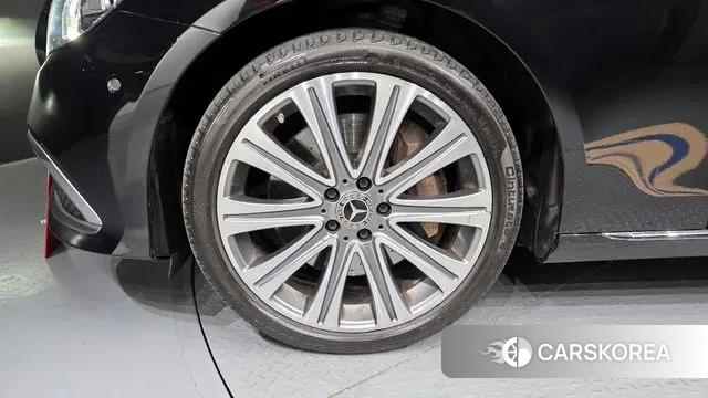 Mercedes-Benz E-Class W213 id 3562054 из Кореи 15