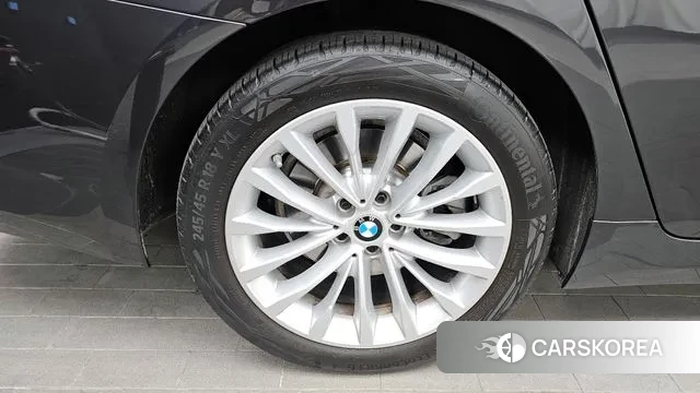 BMW 5 Series (G30) id 3711972 из Кореи 15