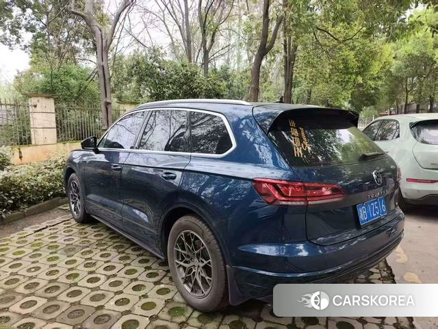 Volkswagen Touareg 2022 Синий из Китая, фото 6