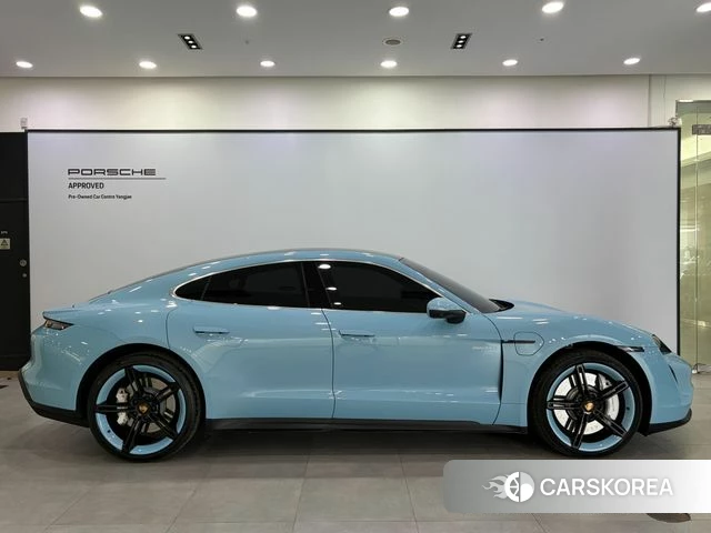 Porsche Taycan id 3914674 из Кореи 14