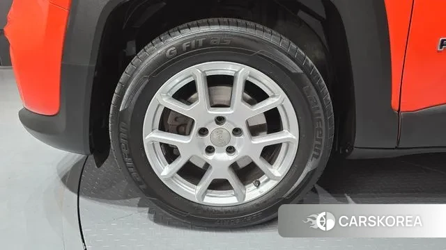 Jeep Renegade id 3740888 из Кореи 15