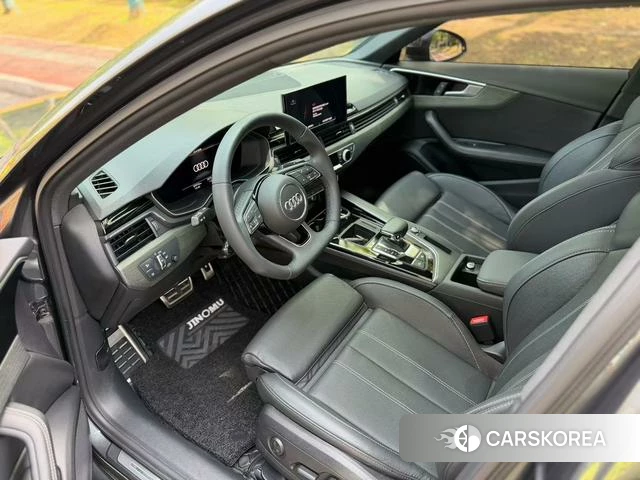 Audi A4L 2023 Темно-серый из Китая, фото 5