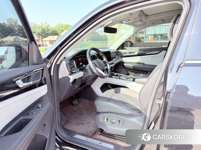 Volkswagen Tourang 2023 Черный из Китая, фото 5