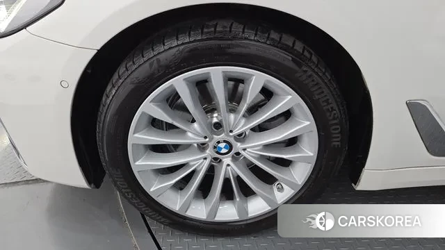 BMW 5 Series (G30) id 3416439 из Кореи 15