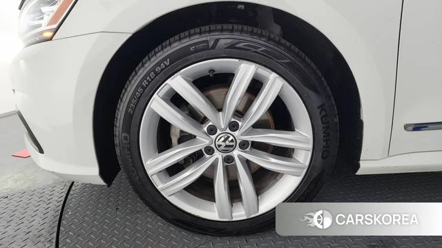 Volkswagen The New Passat id 3873637 из Кореи 15