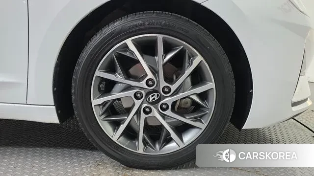 Hyundai The New Avante AD id 3728368 из Кореи 15