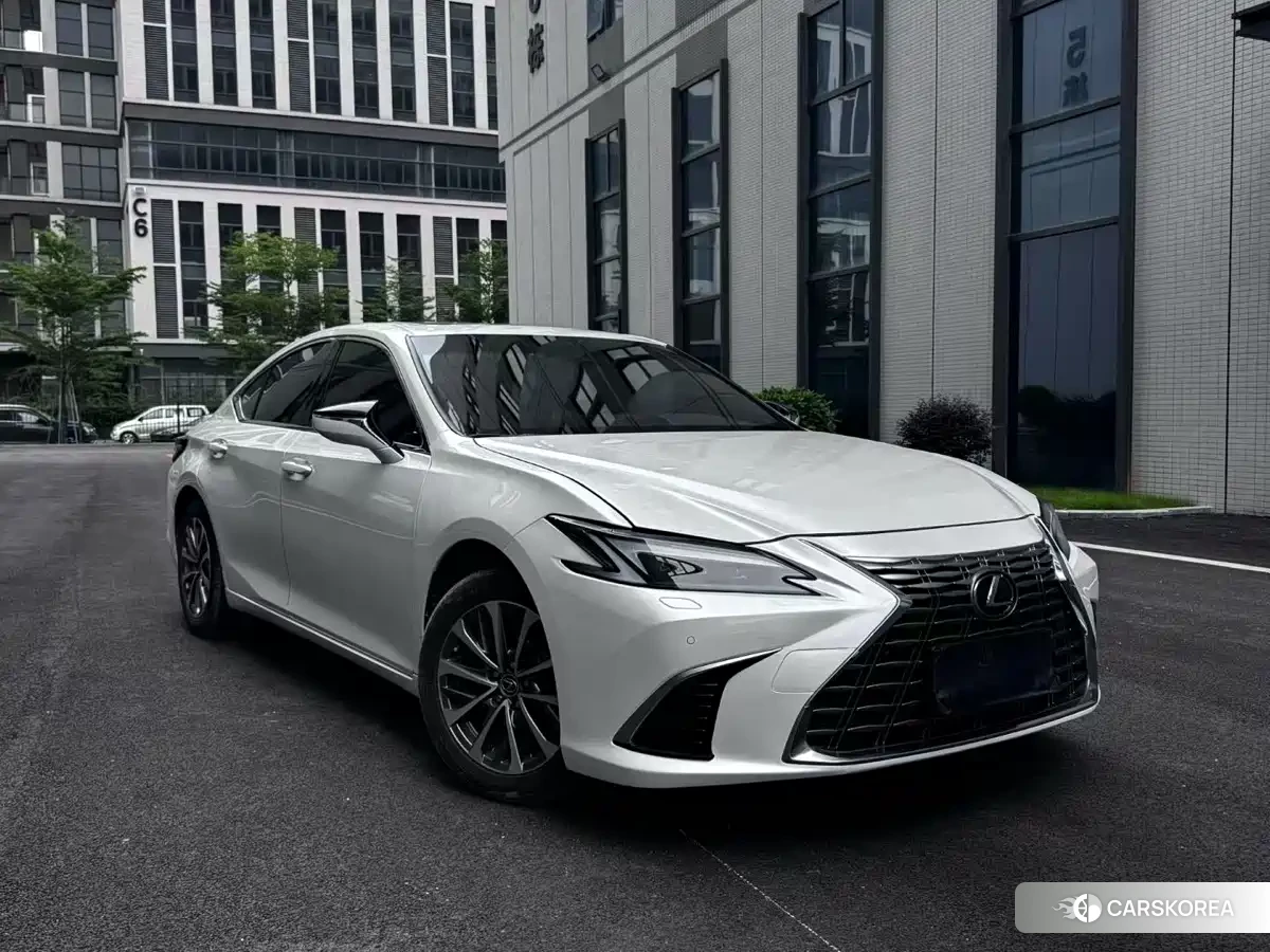 Lexus ES 2025 Белый из Китая, фото 5