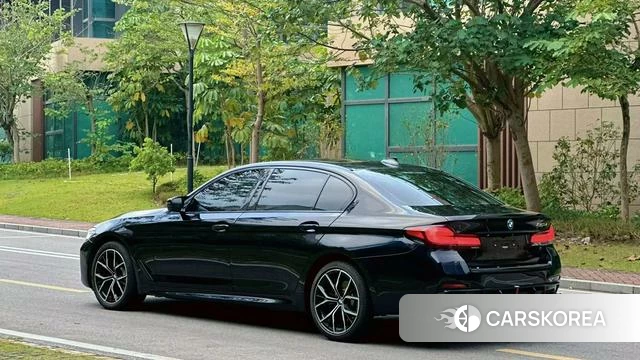 BMW 5 series 2021 Черный из Китая, фото 5
