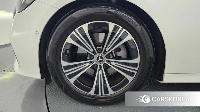 Mercedes-Benz E-Class W214 id 4381317 из Кореи 30