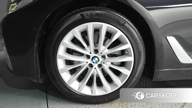 BMW 5 Series (G30) id 4712200 из Кореи 29