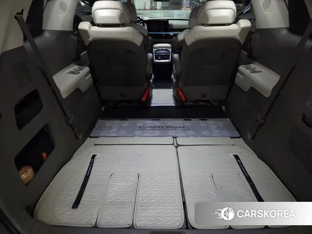 Kia The New Carnival 4th Generation 2024 Серый из Кореи, фото 5