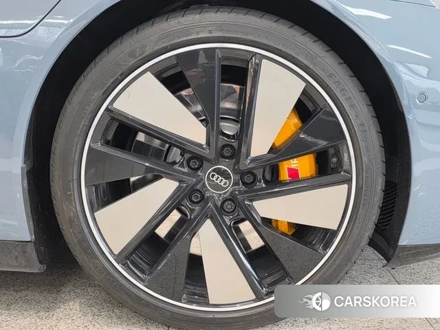 Audi e-Tron GT id 3725984 из Кореи 15