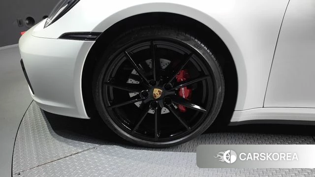 Porsche 911(992) id 4676477 из Кореи 15
