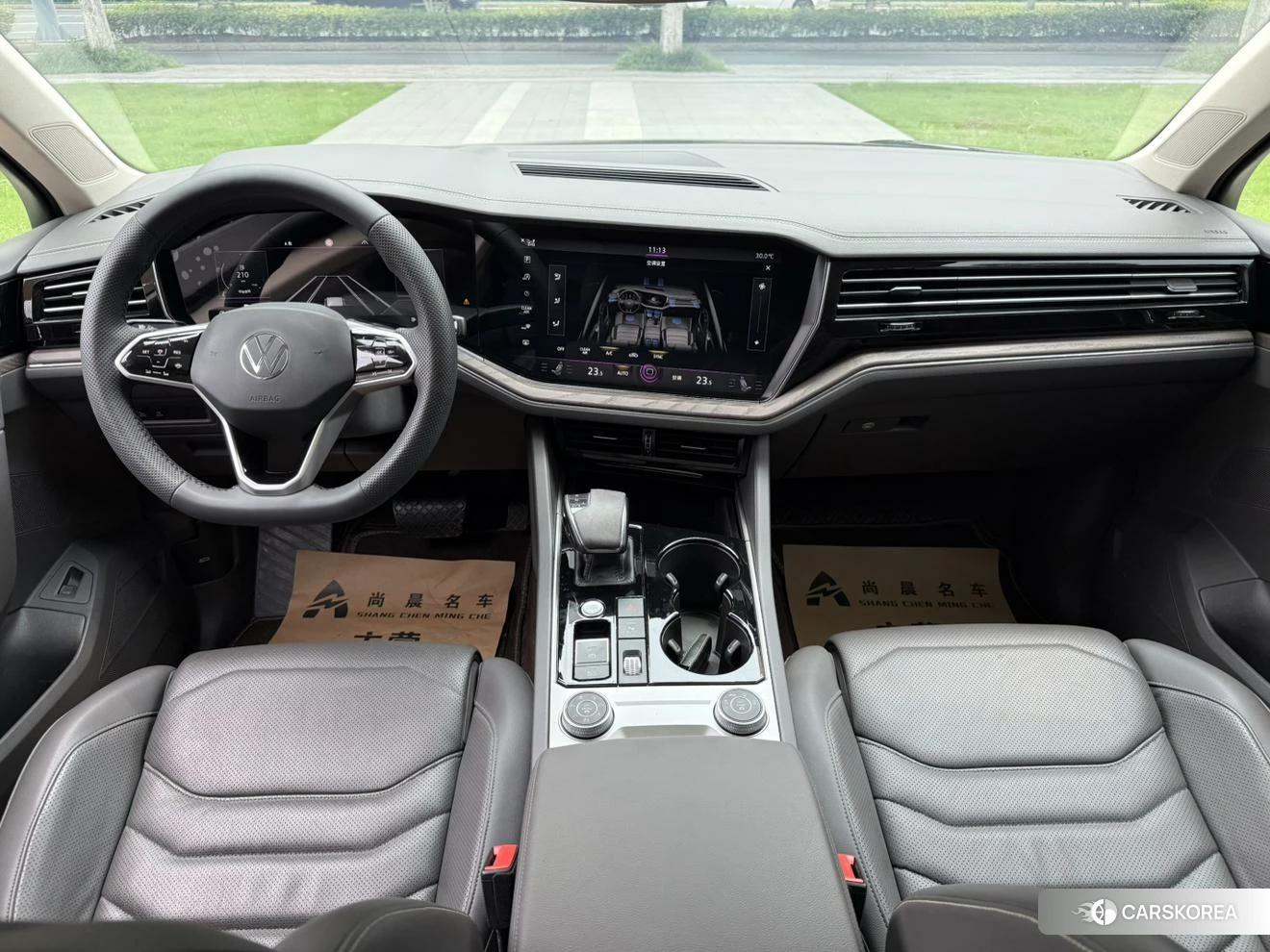 Volkswagen Touareg id 4510396 из Китая 11